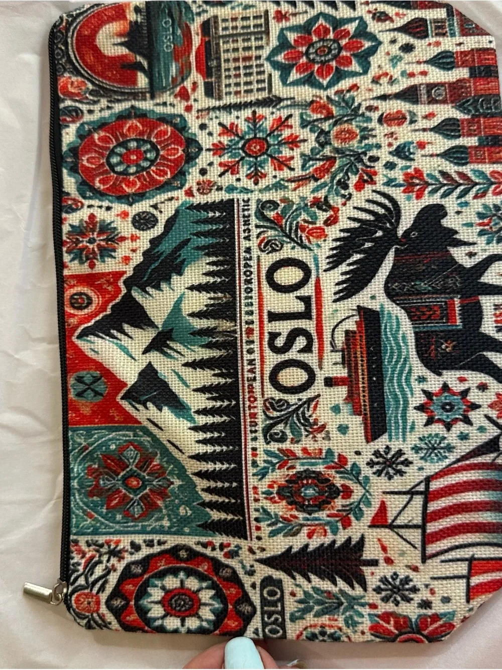 Oslo Folk Art Tapestry look Pouch, new